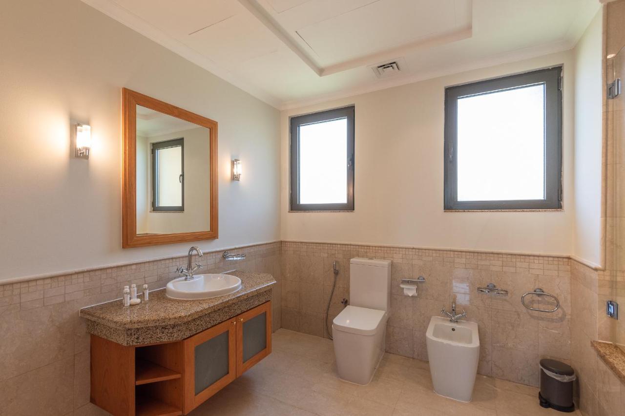 Maison Privee - Prvt Pool & Beach! In Luxury Palm Jumeirah Villa Dubai Exteriör bild